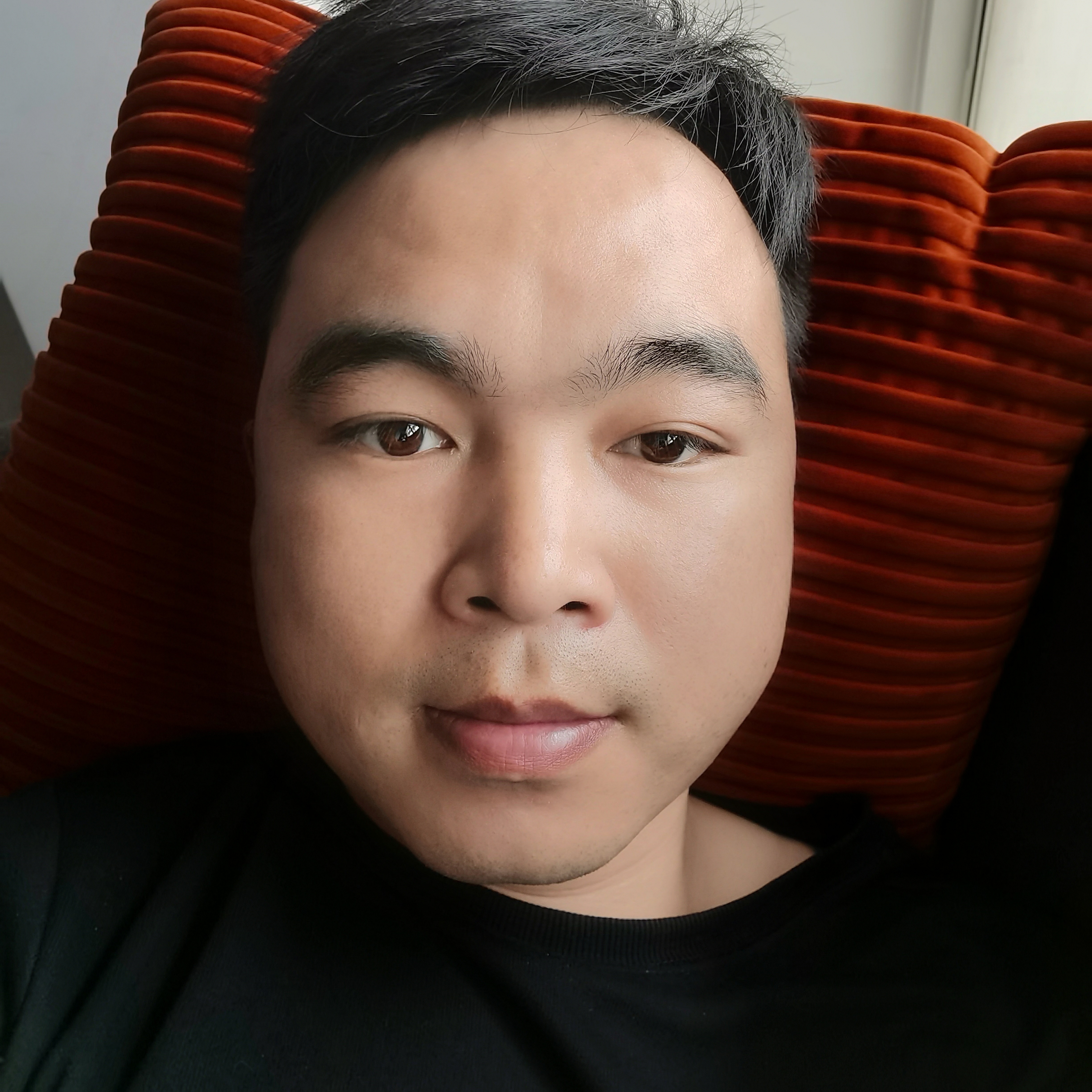 耳机挽手粗暴的照片