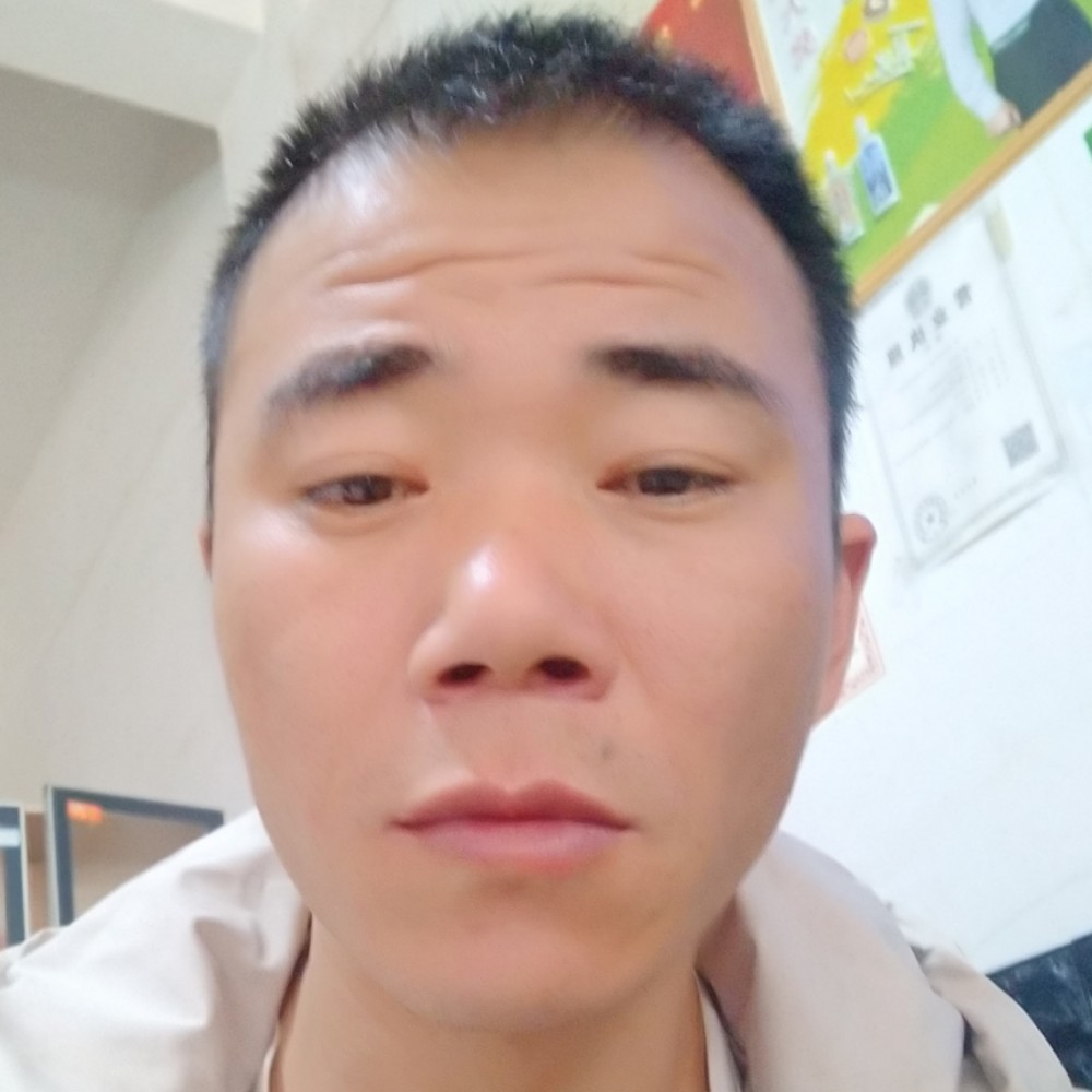 落霞踢怕黑的照片