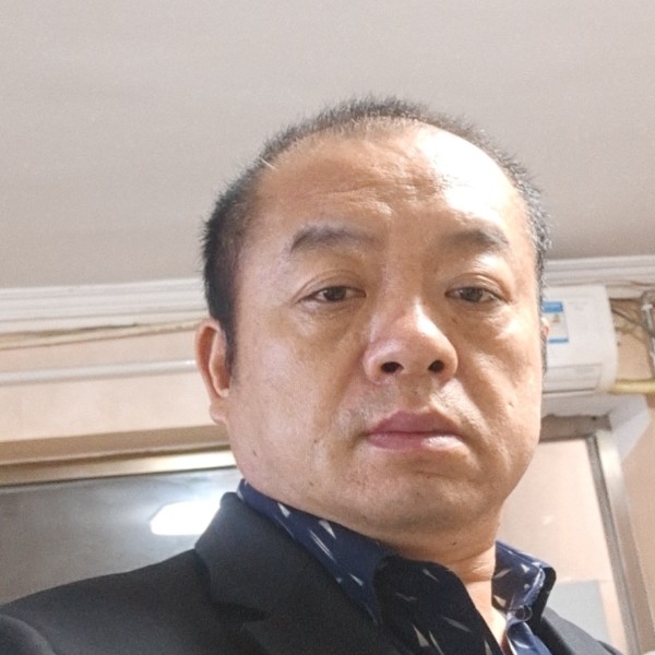 纯情愿逐风的照片