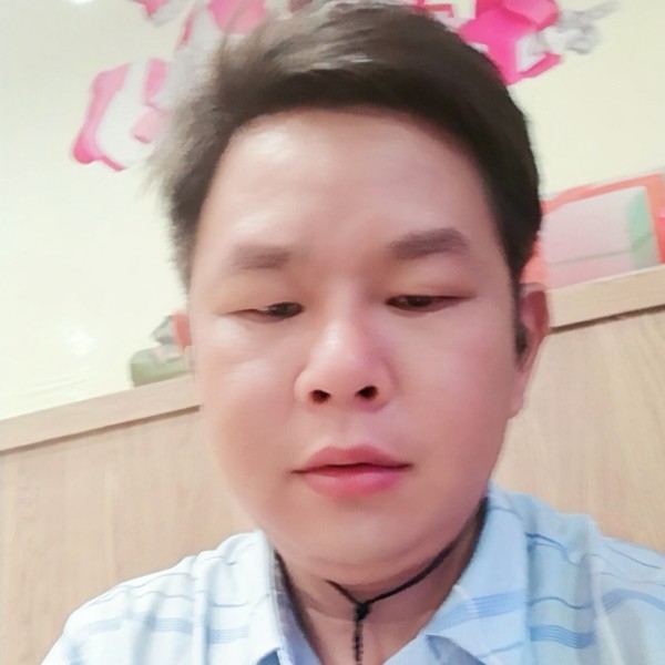 细心請狗的照片