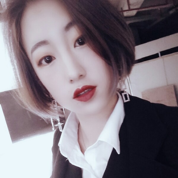 非淑女非萝莉的照片