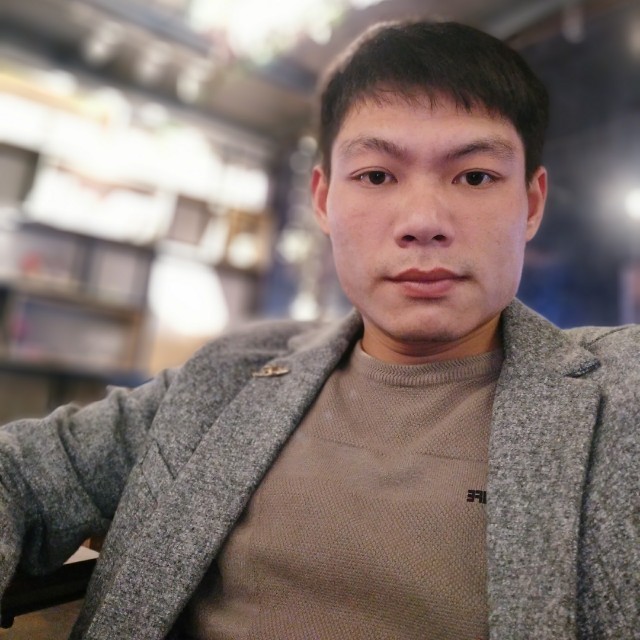蹦迪兔兔的照片