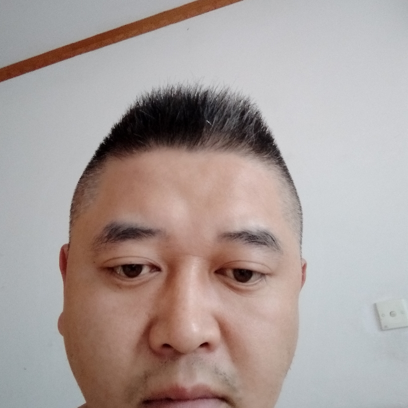 黑裤欠你的的照片
