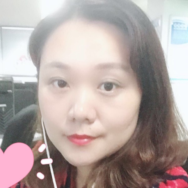 蓝蝶飞舞的照片