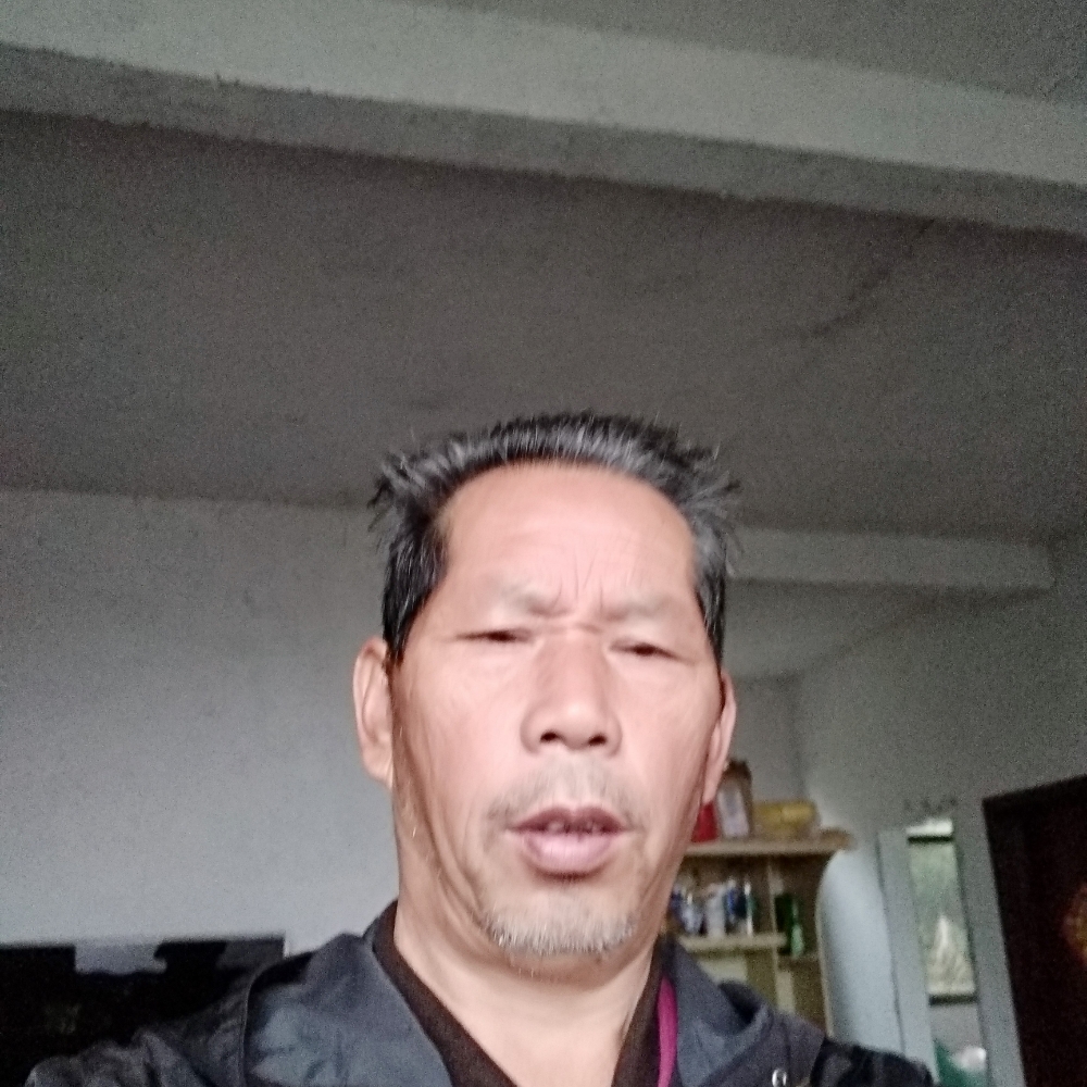 能找到爱我的美女的照片