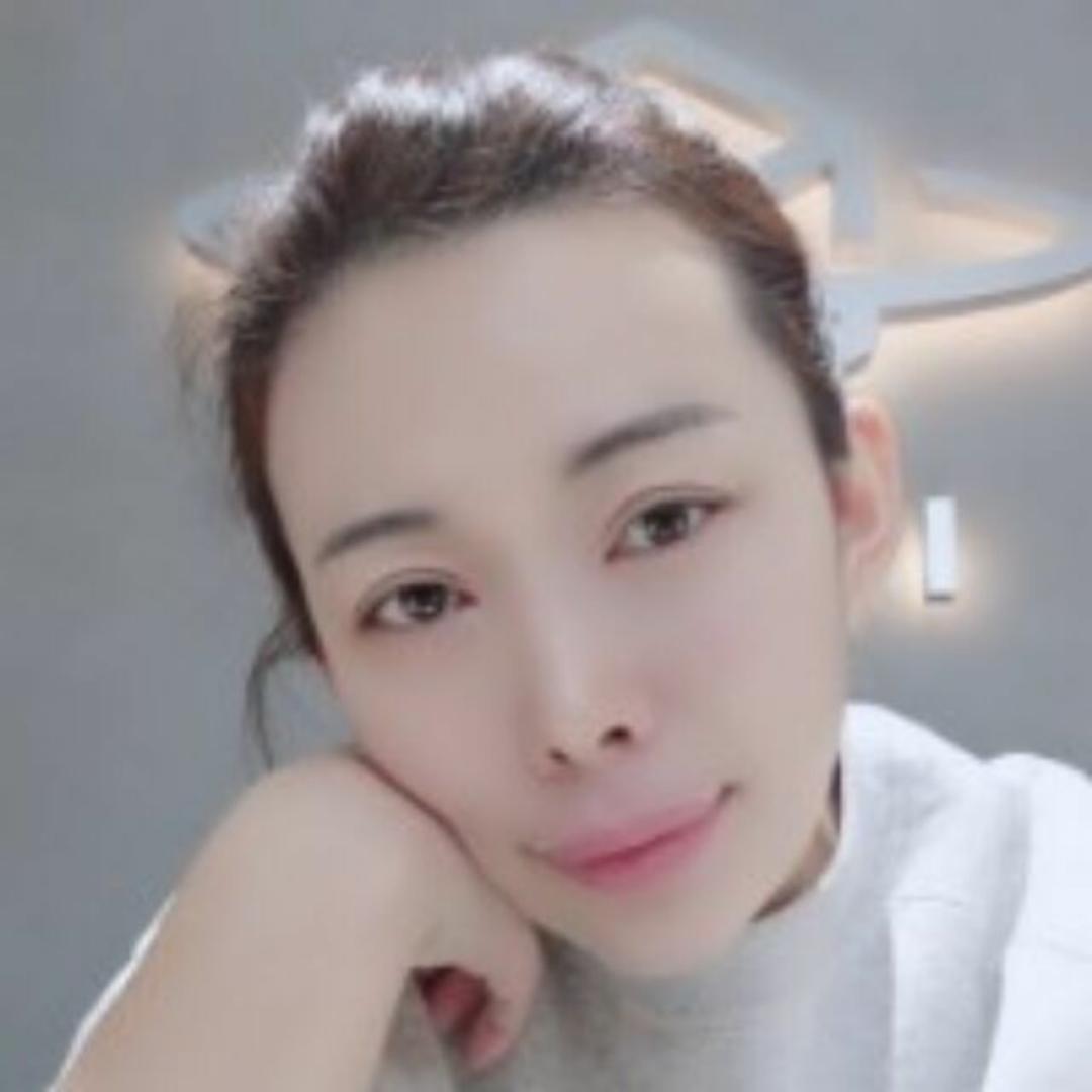 粉红高跟鞋的照片