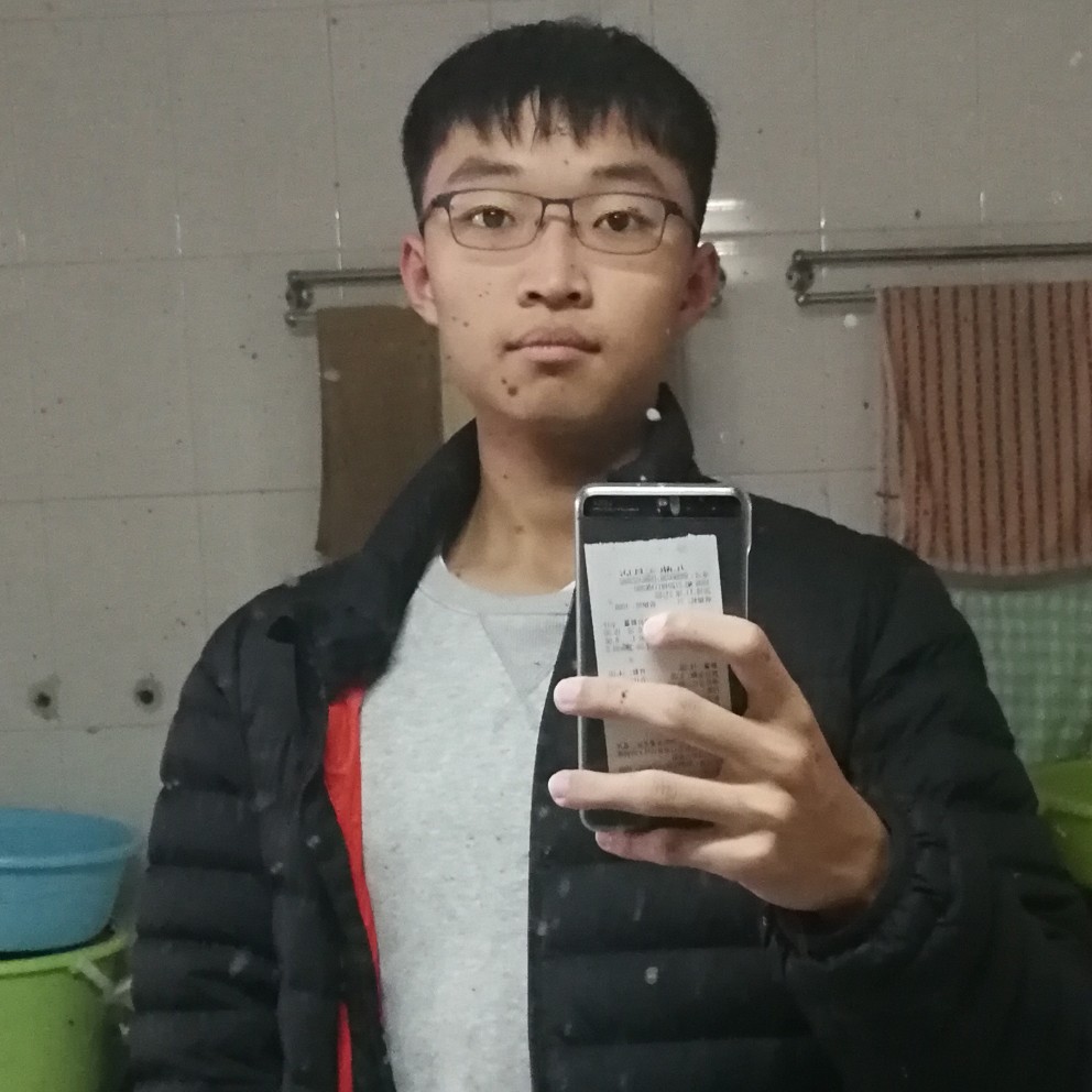 吉吉热狗的照片