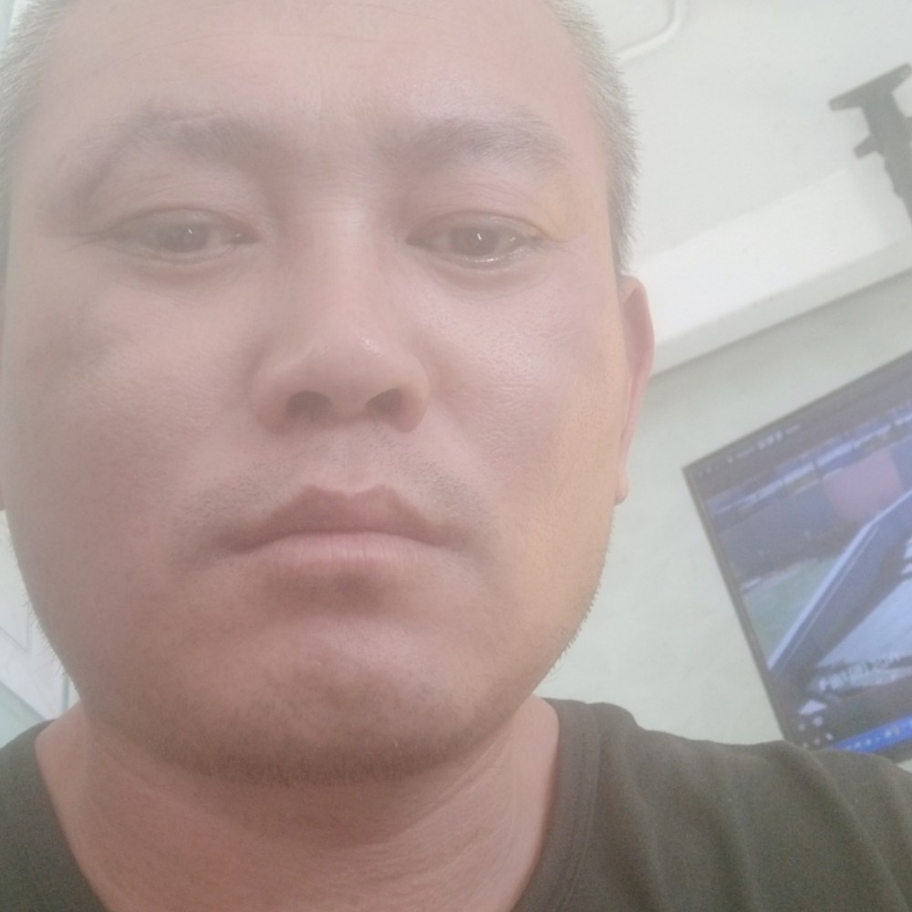 专注等待硬币的照片