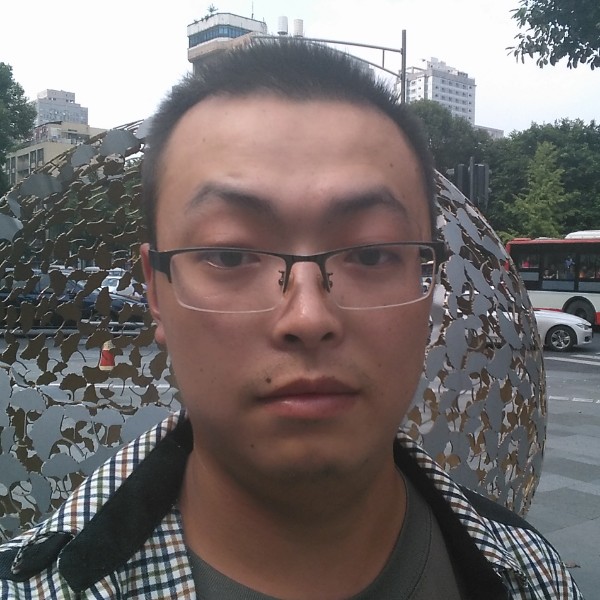 雨里的等待的照片