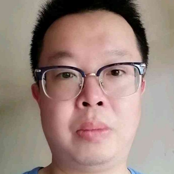 霓裳多么有魅力的照片