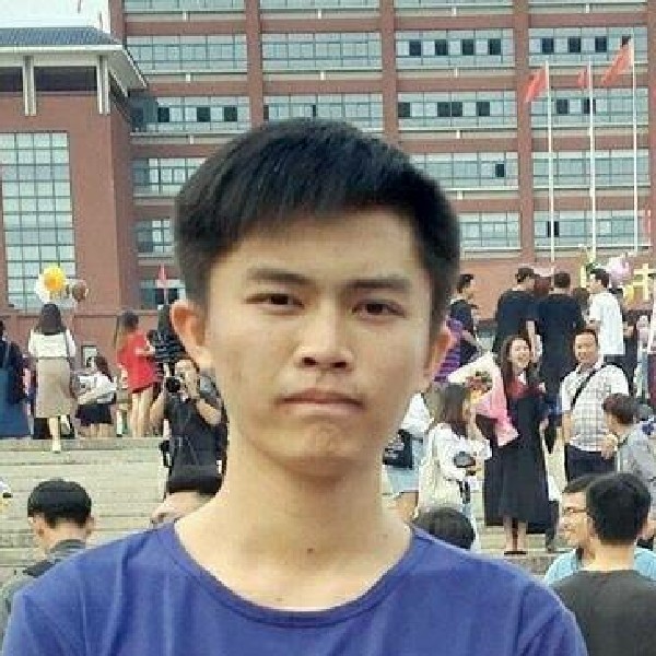 沉静醉月的照片