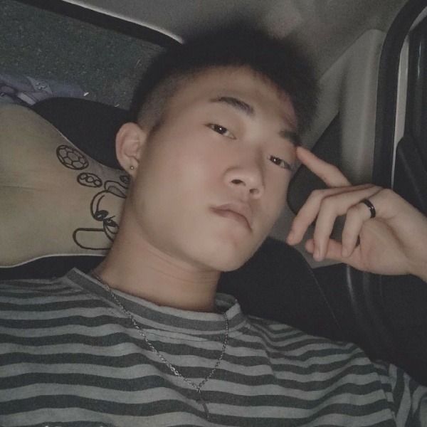 R1-的照片