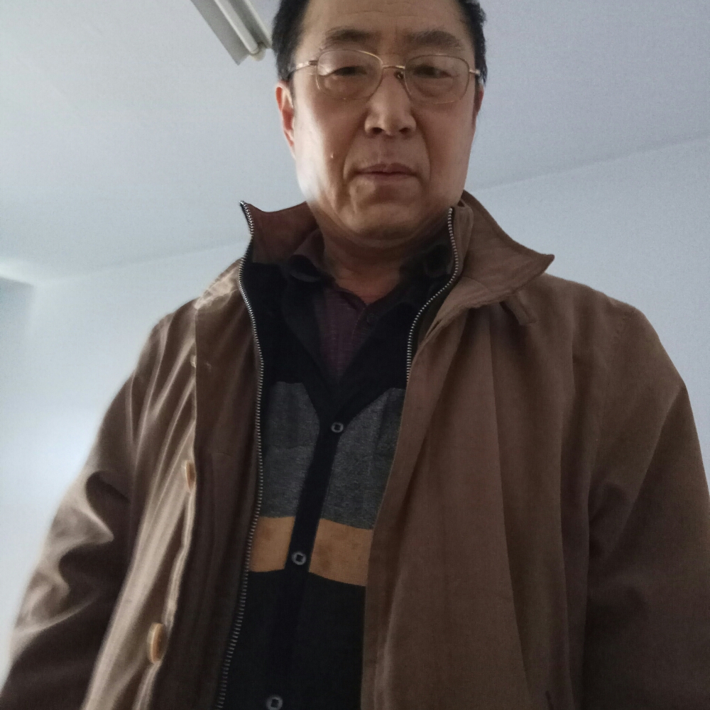 出学者的照片
