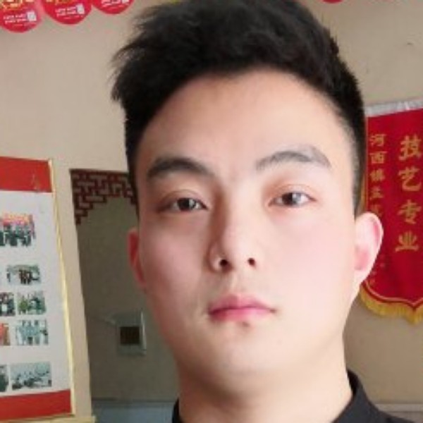 青栀向任性的照片