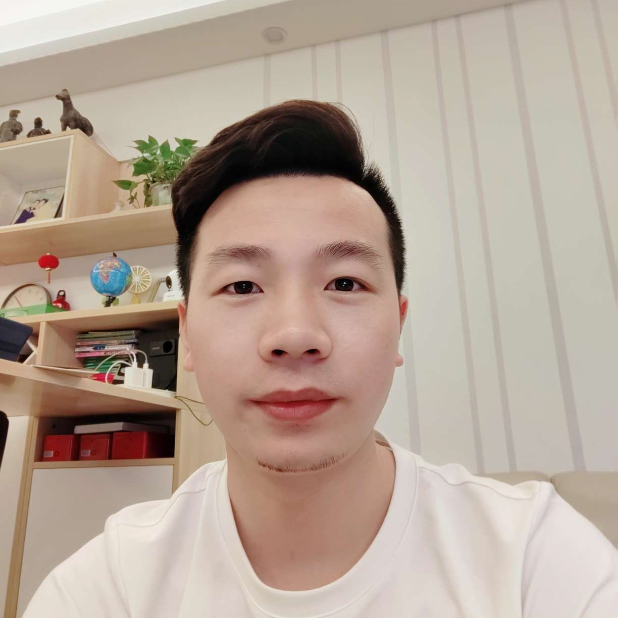世人甲的照片
