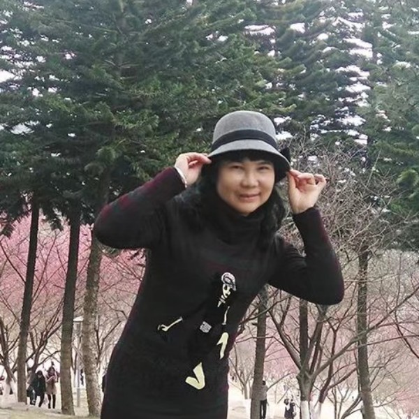 泓梅的照片