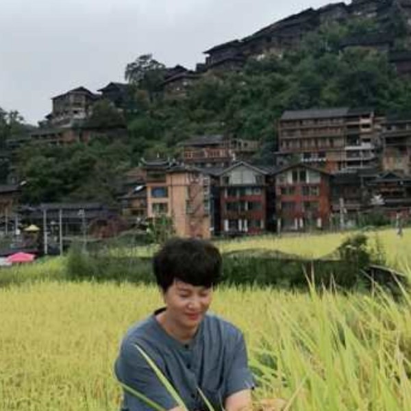 涟漪吃醋哭泣的照片