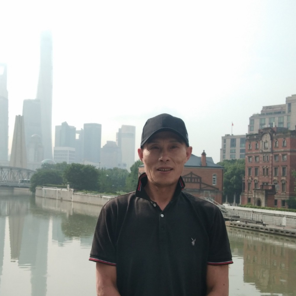 娄光伟的照片
