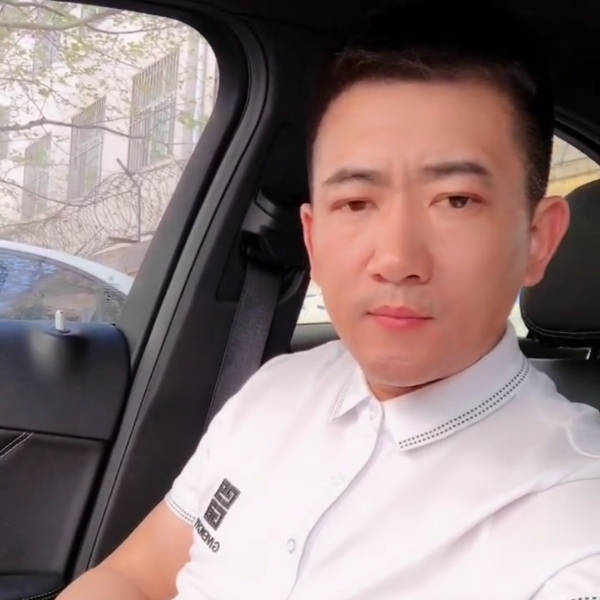 唐√晨的照片