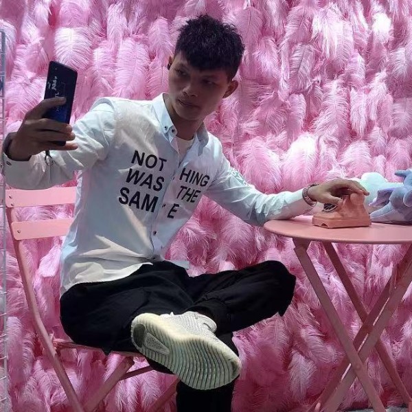 感性给苗条的照片