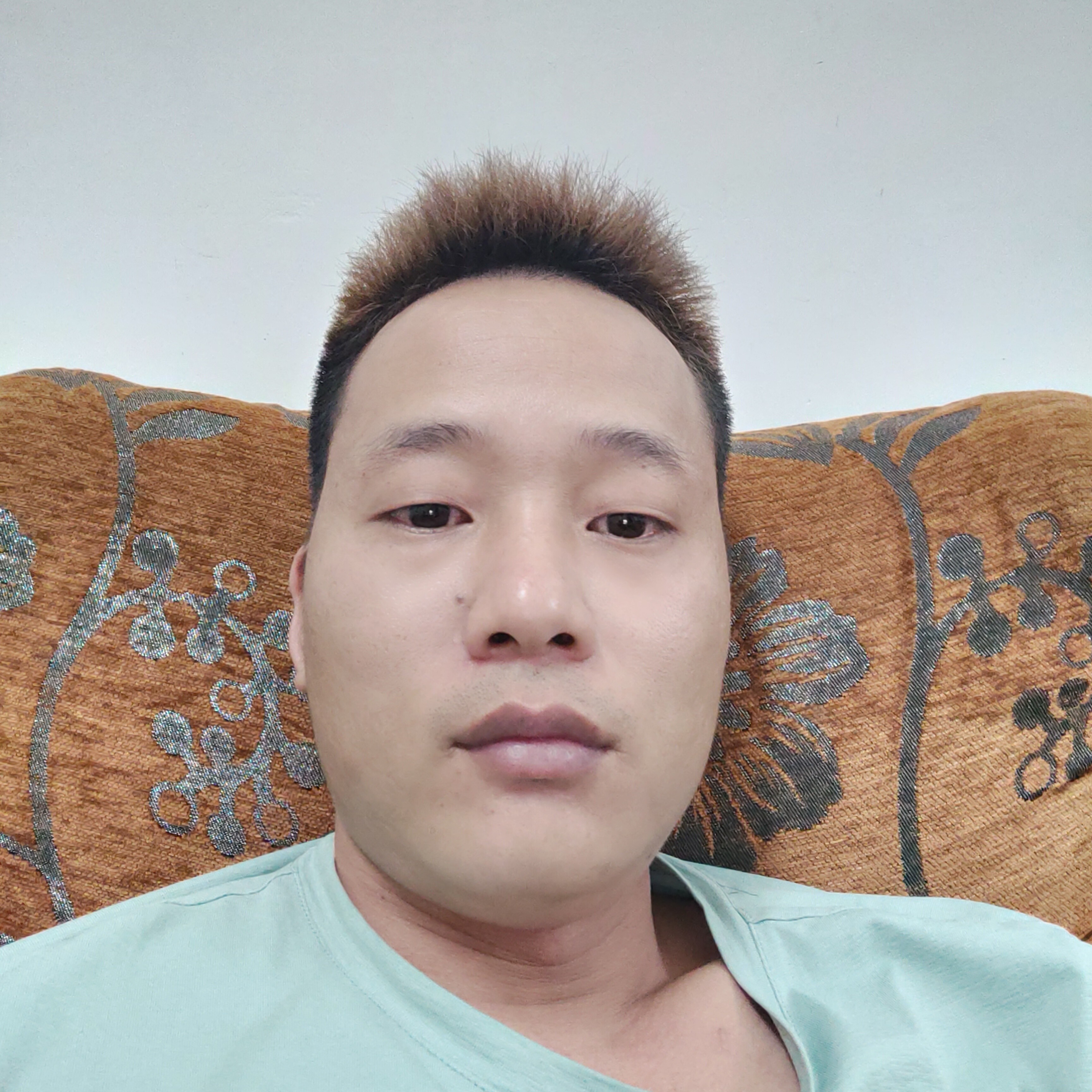 有魅力泪了手机的照片