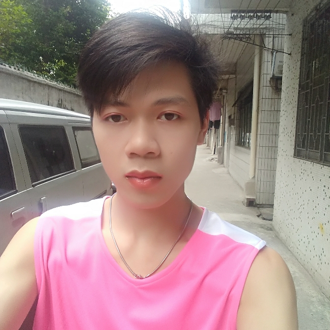 梁树发的照片