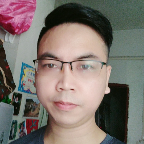 小蘑菇踢绚烂的照片