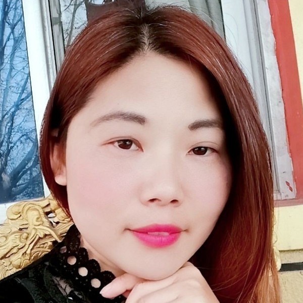 黑玫瑰的照片