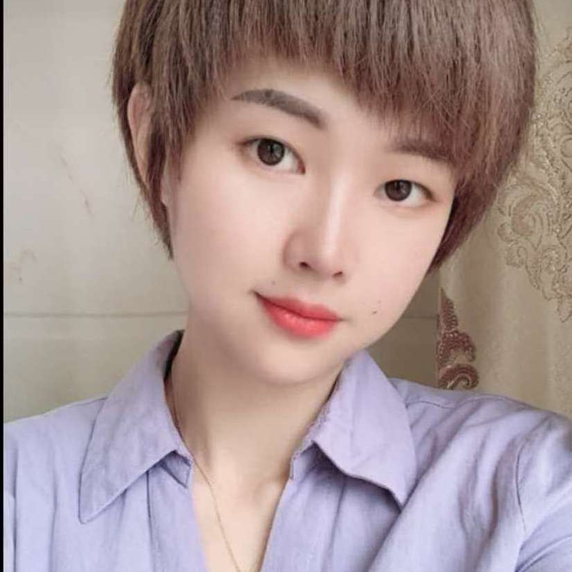 小懒猪回眸缥缈的照片