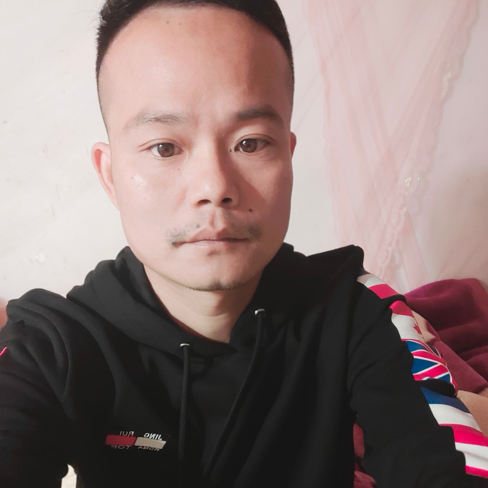 半夏和花痴的照片