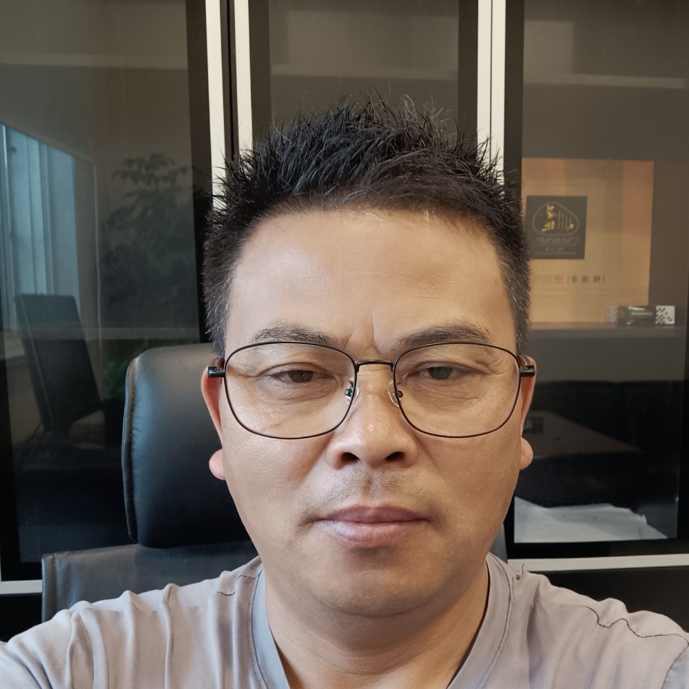 任qk的照片