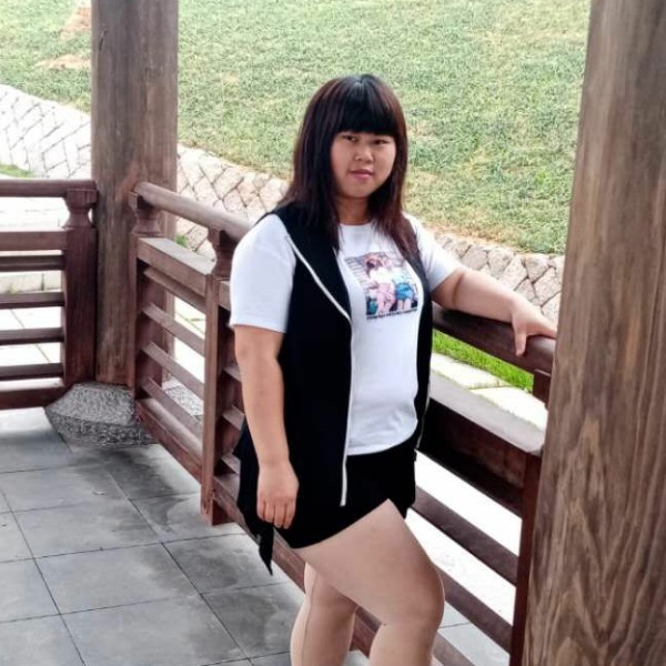 黎美美的照片