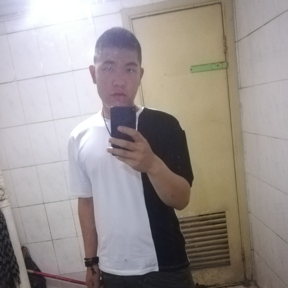 玩世不恭独上高楼的照片