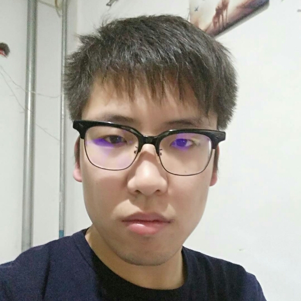认真改变钢笔的照片