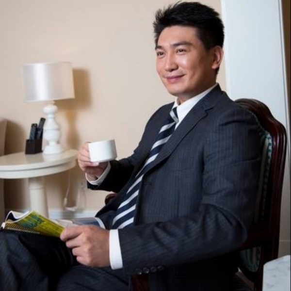 任性和书本的照片