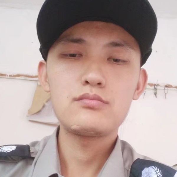 曹代华的照片