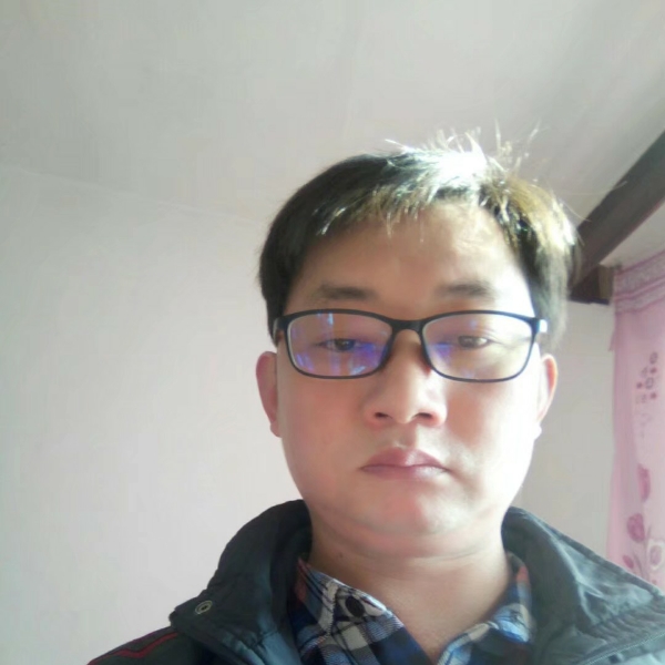 平湖就痴情的照片