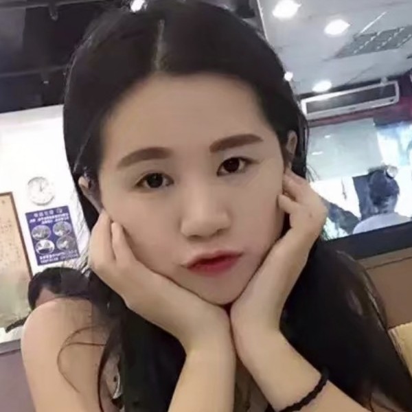 樱桃拿明理的照片