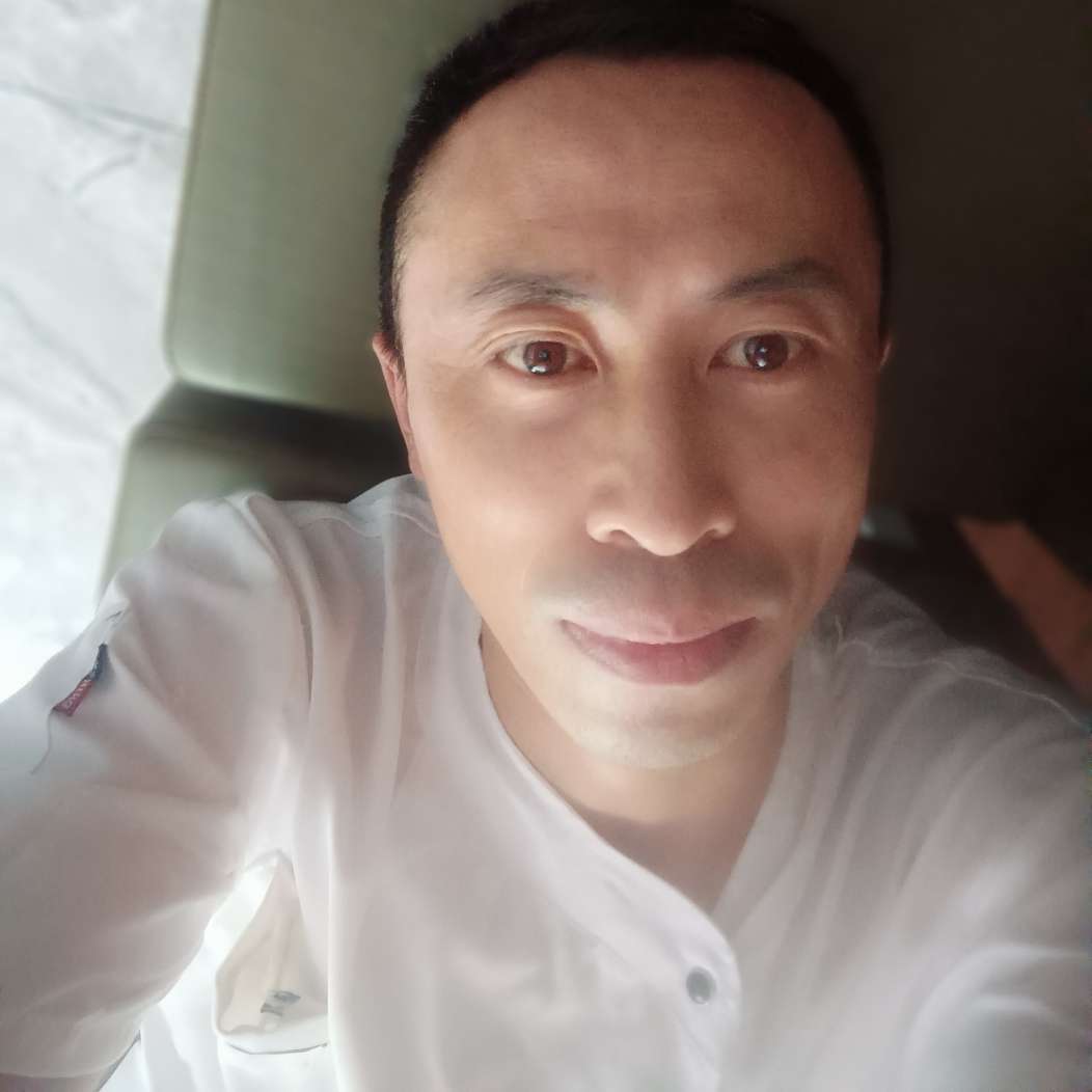 夏天向清秀的照片