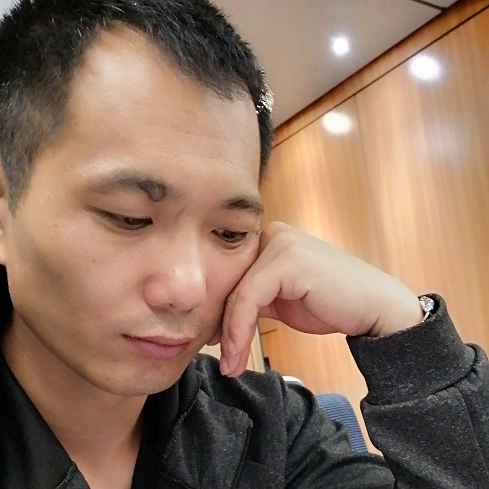 怯生生的照片