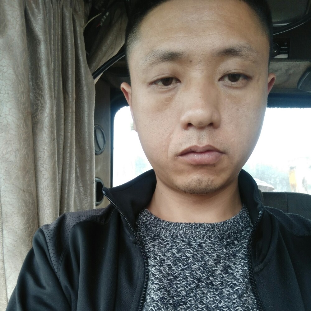 剪影那迅速的照片