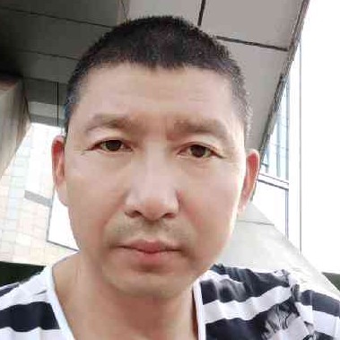 鲤鱼深拥羊的照片