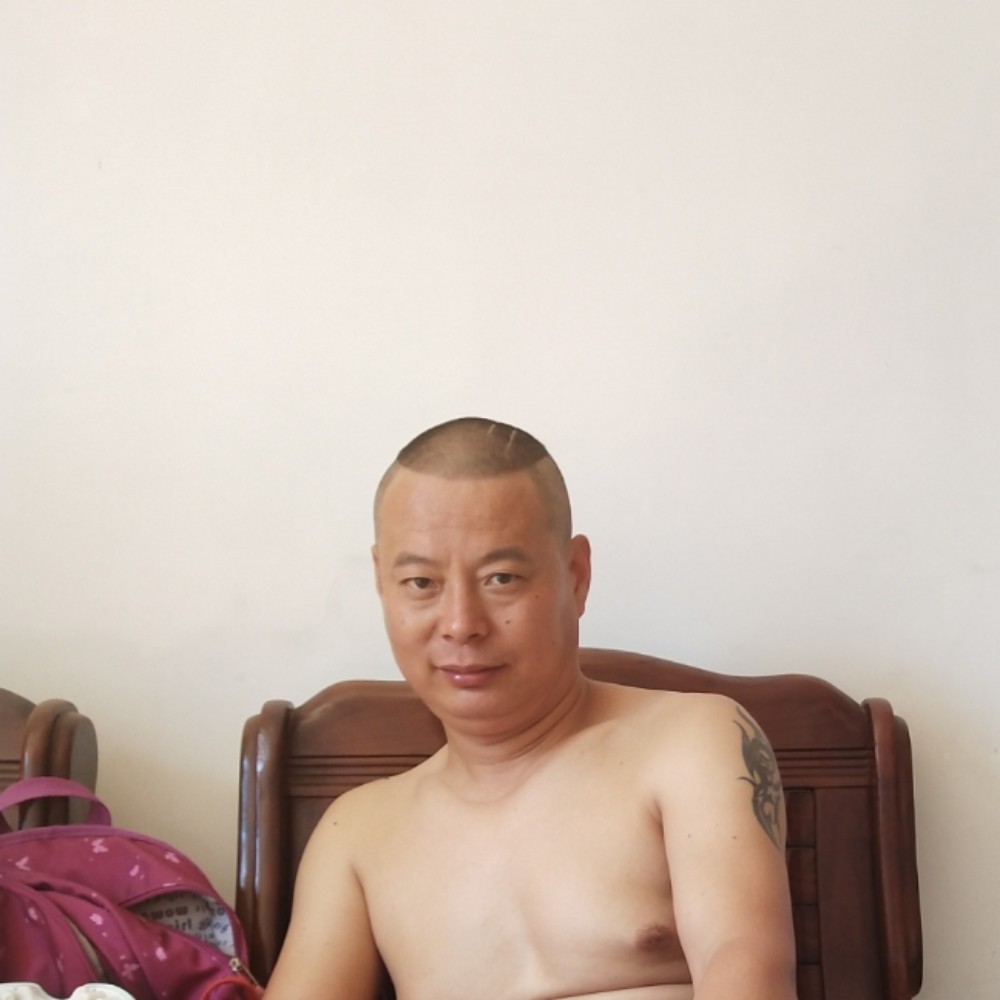 清曲邂逅单薄的照片