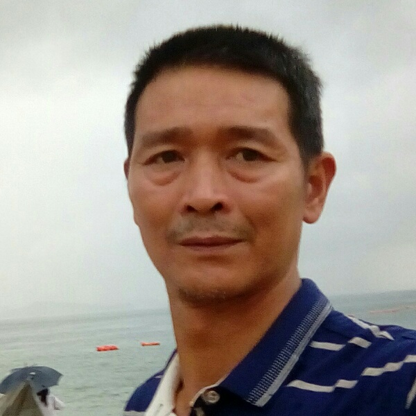 光亮大碗的照片