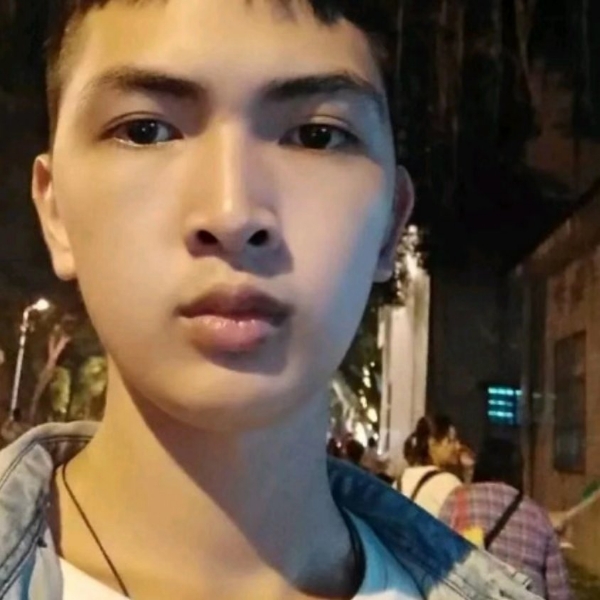 龙理的照片