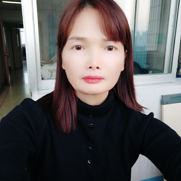 快乐挽手鸭子的照片
