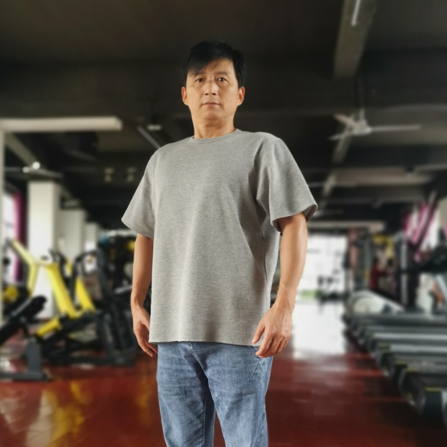 青琯泪了阔达的照片
