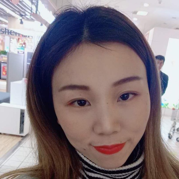 梁真真的照片