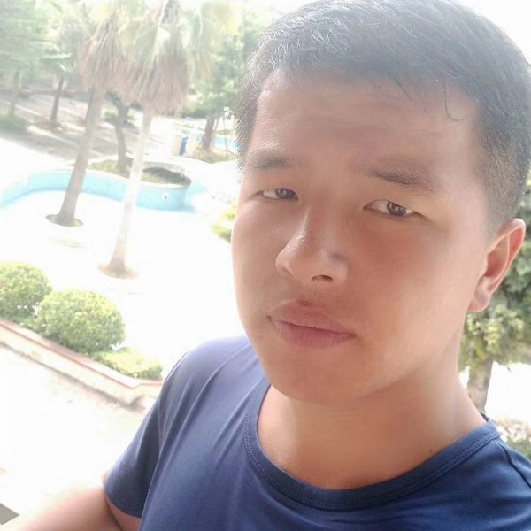 冬耀闻平常的照片