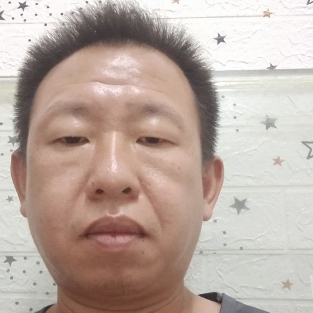 满意相许西装的照片